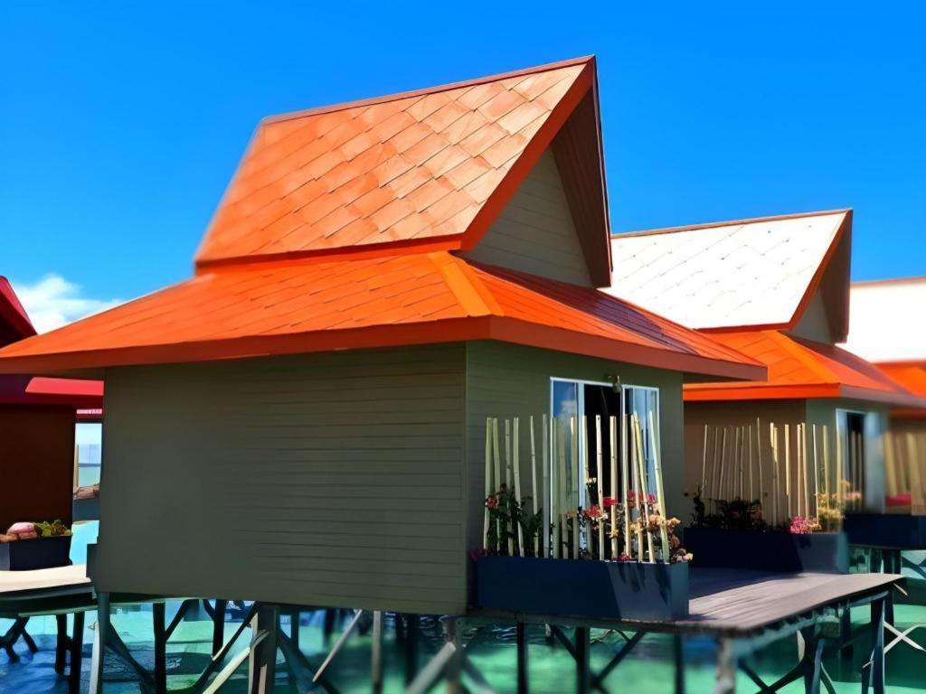 Sand Bay Resort Semporna Esterno foto