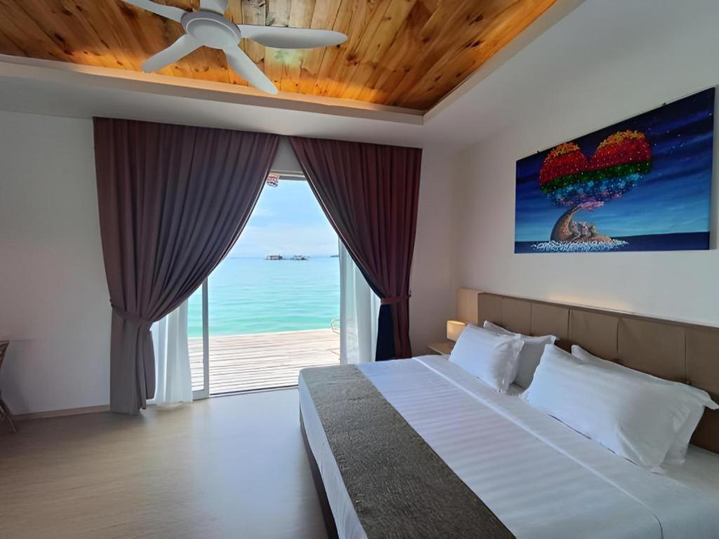 Sand Bay Resort Semporna Esterno foto