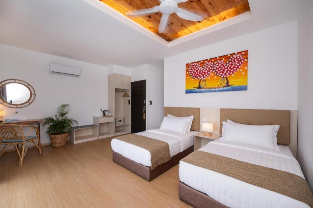 Sand Bay Resort Semporna Esterno foto