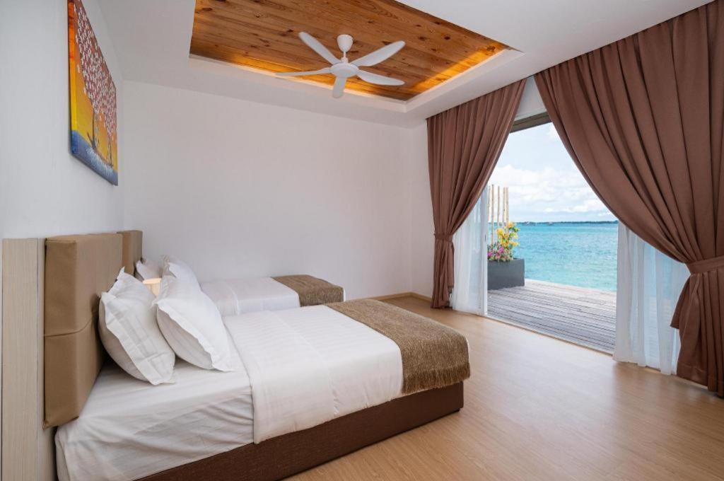 Sand Bay Resort Semporna Esterno foto